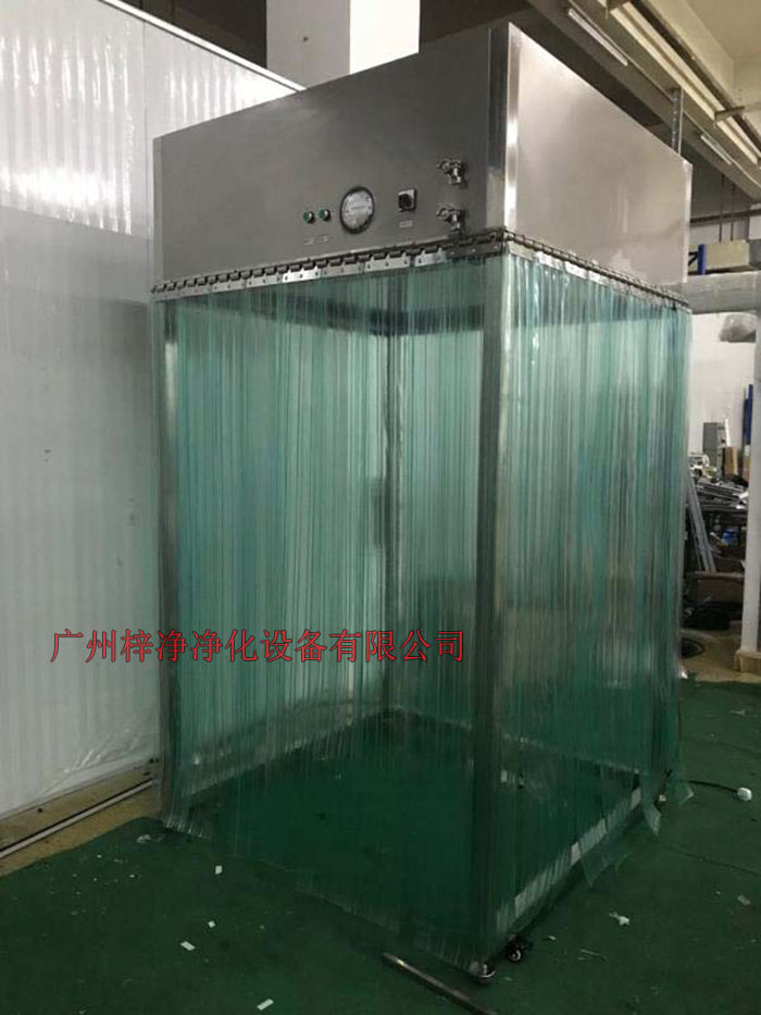 層流采樣車廣泛適用于醫(yī)藥、制劑、電子、精密儀器、儀表、食品等行業(yè)的特殊場合的原輔物料的采樣。