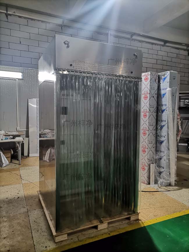 負(fù)壓稱量室定制作現(xiàn)場(chǎng)實(shí)拍圖 負(fù)壓稱量室定制作現(xiàn)場(chǎng)實(shí)拍圖