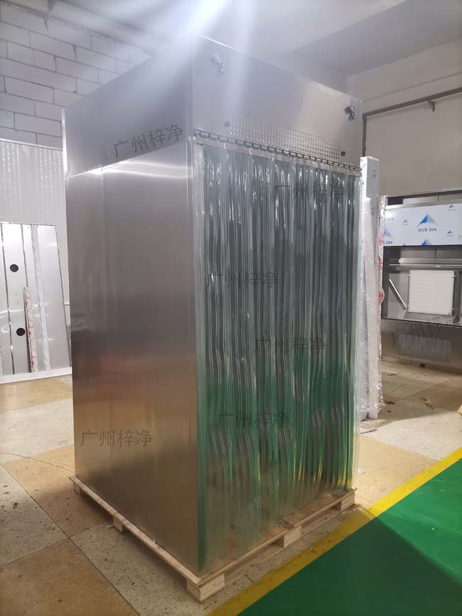 負(fù)壓稱量室定制作現(xiàn)場(chǎng)實(shí)拍圖 負(fù)壓稱量室定制作現(xiàn)場(chǎng)實(shí)拍圖