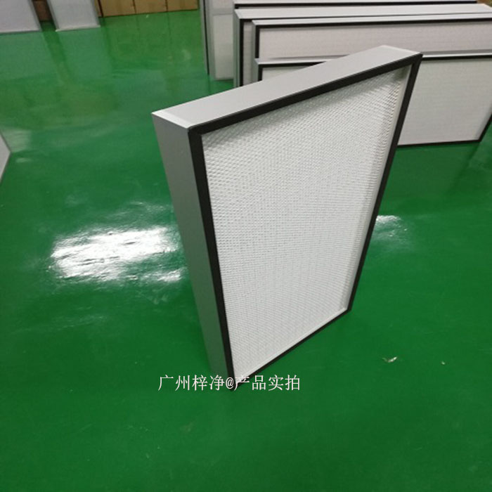 高效過濾器通常安裝在送風系統的末端，靠近高效送風口的位置。