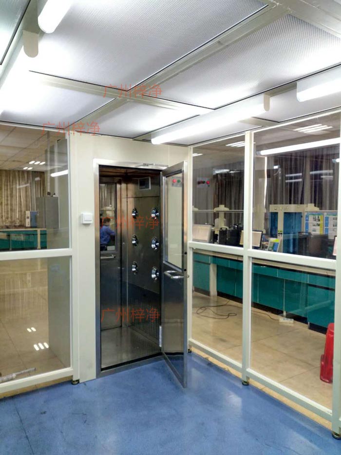 潔凈棚和風淋室作為潔凈室工程的重要組成部分