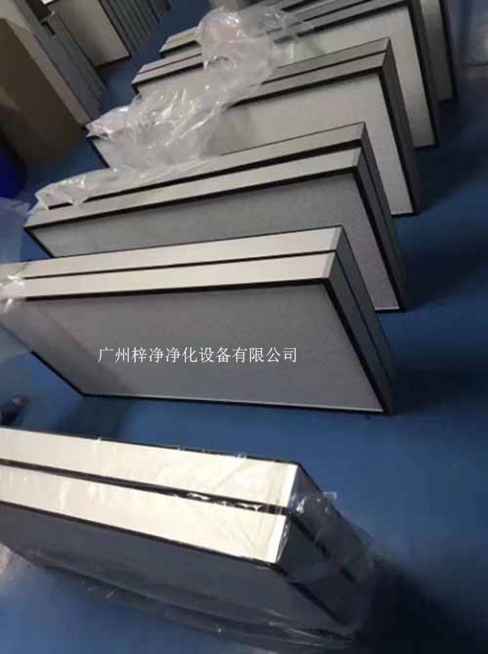 高效過(guò)濾器的容塵量是指在一定時(shí)間內(nèi)，過(guò)濾器能夠有效過(guò)濾的塵埃顆粒總量。