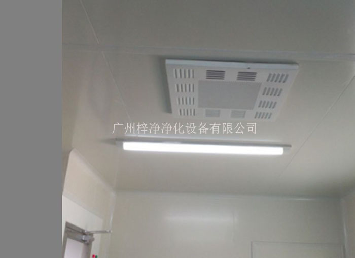 高效送風(fēng)口應(yīng)均勻分布在潔凈車間內(nèi)部，以保證車間內(nèi)的空氣流速均勻，潔凈度達到標準。