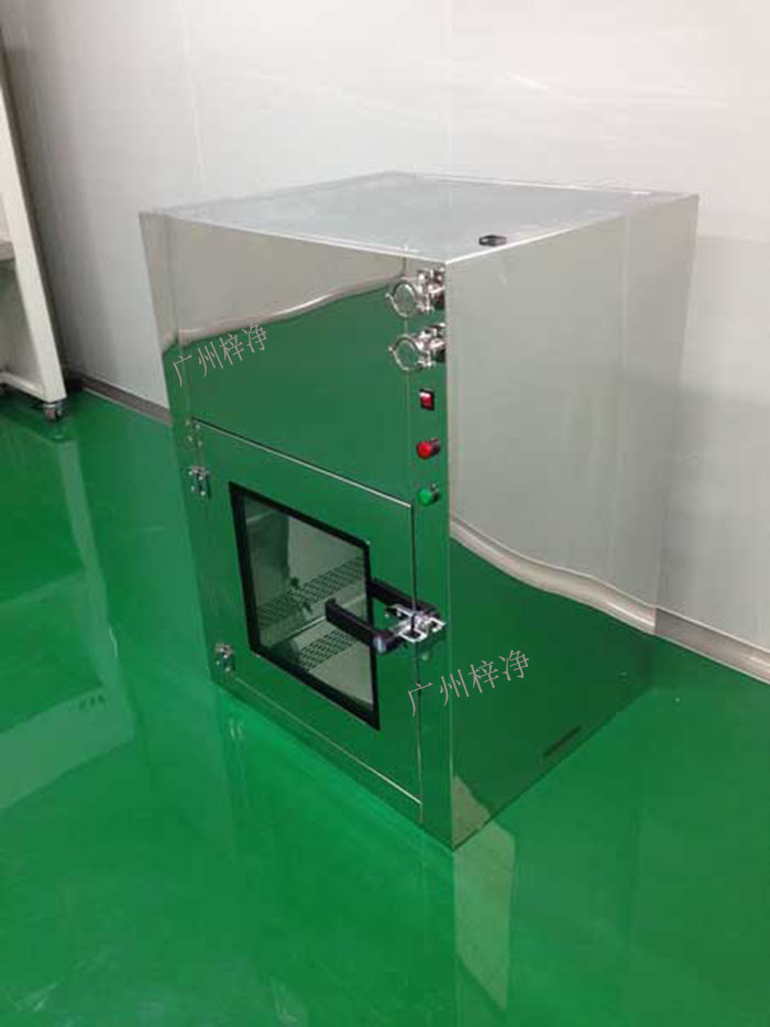 傳遞窗的位置應(yīng)設(shè)在潔凈車間中人流物流最頻繁的交界處